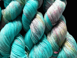 Håndfarvet Merino Garn - Mermaid Confetti